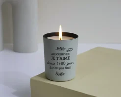 Bougie personnalisable parfumée - Aujourd'hui je t'aime depuis X jours|Cadeaux.com Outlet