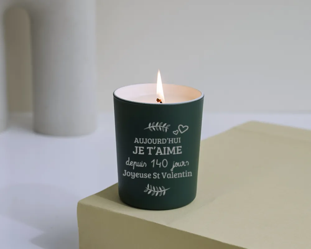 Bougie personnalisable parfumée - Aujourd'hui je t'aime depuis X jours|Cadeaux.com Outlet