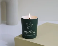 Bougie personnalisée parfumée - Baptême|Cadeaux.com Hot
