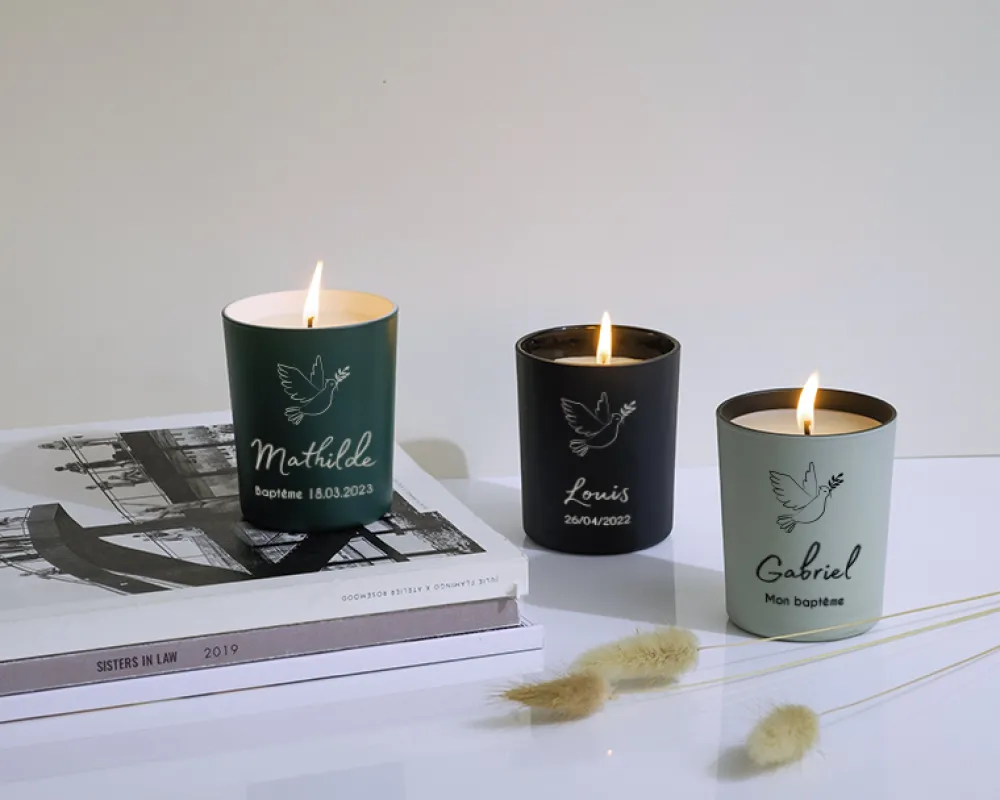 Bougie personnalisée parfumée - Baptême|Cadeaux.com Hot