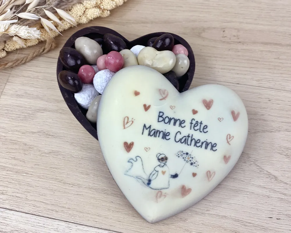 Coeur tout chocolat personnalisé - Bonne Fête Mamie|Cadeaux.com Discount
