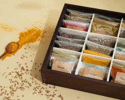 Grand coffret d'épices gravé « L'amour de cuisiner » - 36 épices du monde|Cadeaux.com Discount