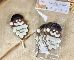 Lot de 4 sucettes Père Noël en chocolat au lait dont 2 personnalisées|Cadeaux.com Sale