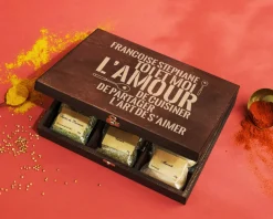 Petit coffret d'épices gravé Couple - 9 épices du monde|Cadeaux.com Clearance