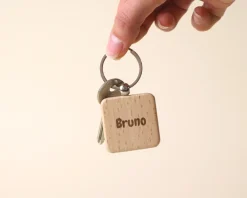 Porte-clés en bois personnalisé - Prénom|Cadeaux.com Online